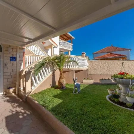 Daire My Dalmatia - Dada 2 With Pool Biograd Na Moru