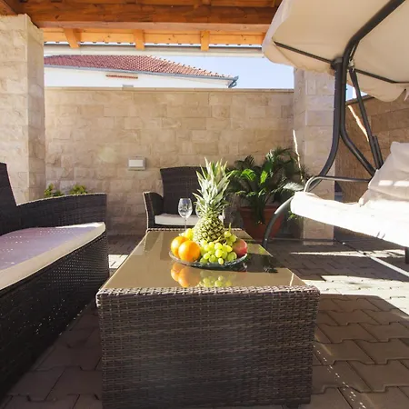 Apartman My Dalmatia - Dada 2 Biograd Na Moru