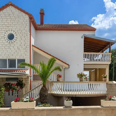 아파트 My Dalmatia - Dada 2 With Pool *